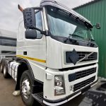 Volvo FM 400 6x4 horse side profile, vertical exhaust, yellow stripe, ex-fleet condition, for sale